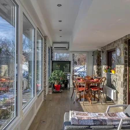 Bonidesa House With Whirlpool - Happy