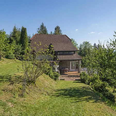Forest Retreat Bonidesa - Terrace & Jacuzzi - Happy Rentals *