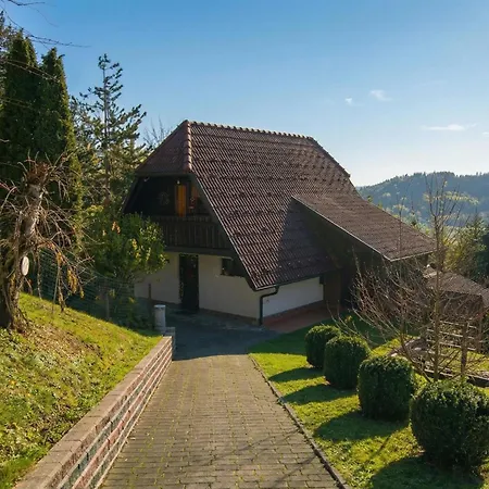 Forest Retreat Bonidesa - Terrace & Jacuzzi - Happy Rentals Villa