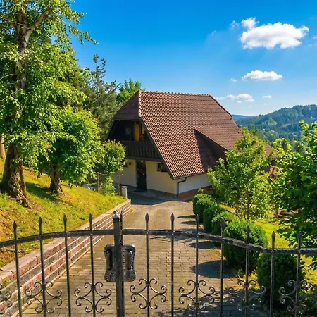 Forest Retreat Bonidesa - Panoramic Terrace & Hot Tub - Happy Vila Ljubno