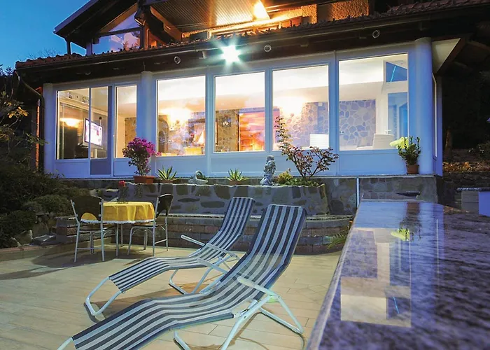 Bonidesa House With Whirlpool - Happy Villa *